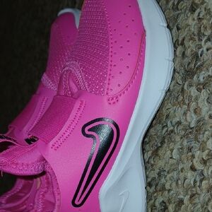 Nike Kids Sneakers in Vibrant Pink and White